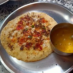 A picture of Instant Rava uttapam (Suji uttapam).