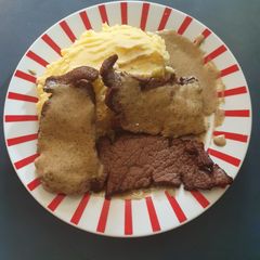 A picture of Black Pepper Mayonnaise with Steak and Mash.