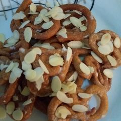 A picture of Dry jalebi.