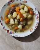 Κρεατόσουπα με πατάτα, καρότα και κολοκυθάκι