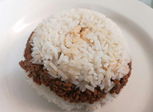 Una foto de Arroz tapado