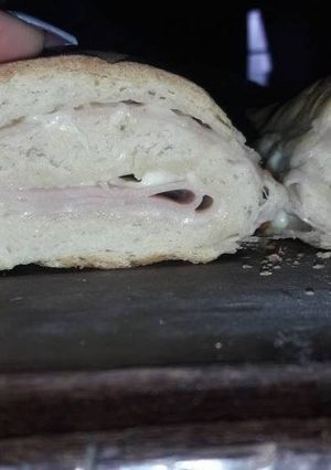 Una foto de Pan relleno de J&Q