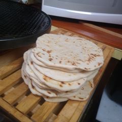 A picture of Mamma Lucy's Flour Tortillas.