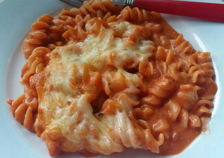 Easiest Way to Vickys Creamy Chicken & Tomato Pasta Bake GF DF EF SF NF