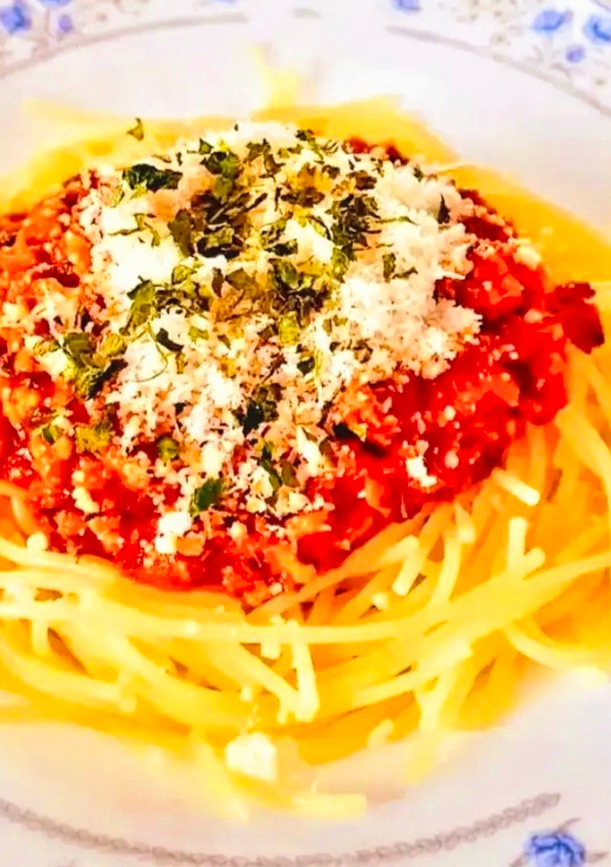 Una foto de Pasta a la Boloñesa