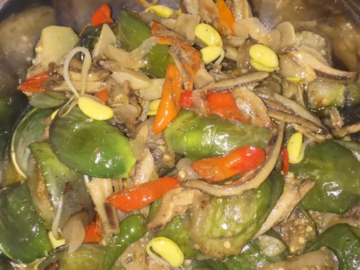 Langkah Mudah untuk Menyiapkan Resep Tumis terong dan teri jengki yang Lezat Anti Ribet, Mantap Sekali