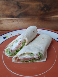 Foto de Wrap de Salmão Fumado e Abacate