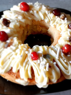 Una foto de Rosca rellena de crema Pastelera