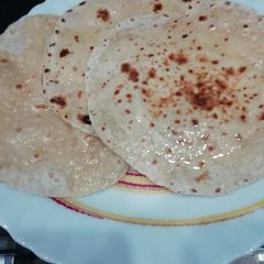 A picture of Fulka roti.