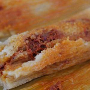 #tamales de guajillo con queso