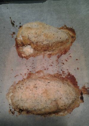 Una foto de Pechugas rellenas de queso con costra