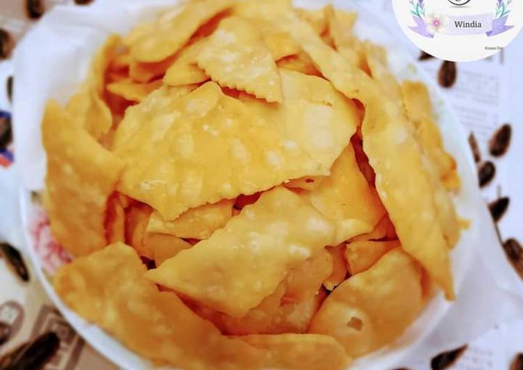 Kripik pangsit homemade