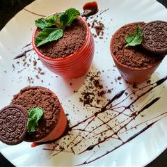 A picture of Oreo mud pot.
