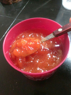 Una foto de Mermelada de tomate... Fácil y rápida