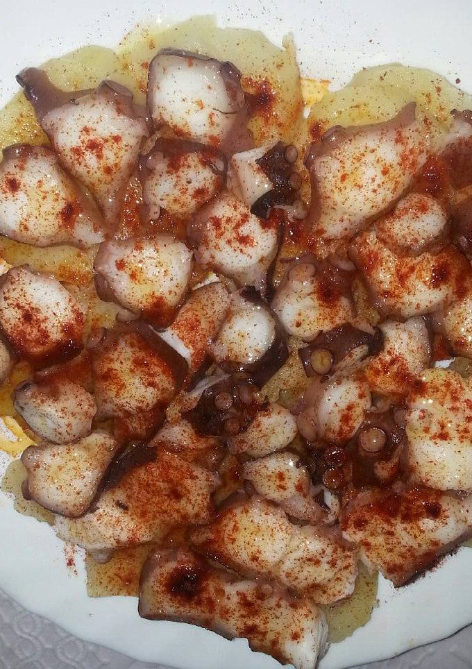 Una foto de Pulpo a la gallega