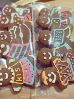 A picture of Gingerbread Man with Royal Icing.