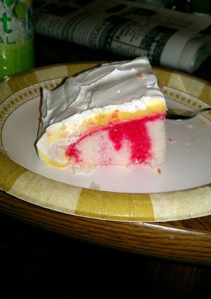 A picture of Strawberry Soda Cake.