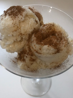 Una foto de Helado de leche merengada