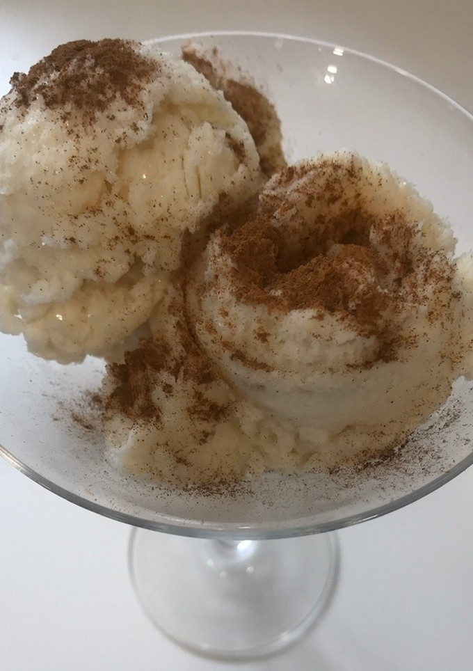 Una foto de Helado de leche merengada