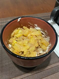 Foto di Bowl fette biscottate, yogurt e mele con cannella