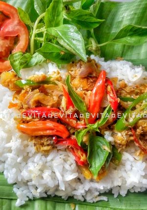 Foto resep Nasi bakar isi ikan salem suwir