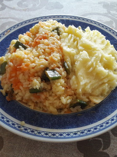 Una foto de Arroz a la naranja vegano