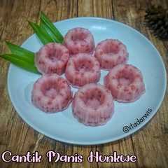 A picture of Cantik Manis Hunkwe.