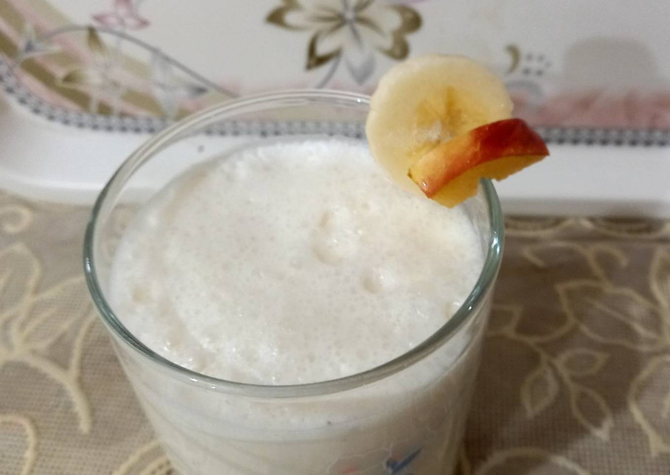 Banana and apple milk shake