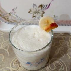 Banana and apple milk shake A picture of Banana and apple milk shake.