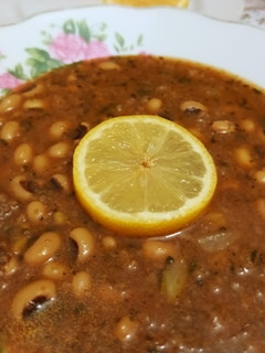 عکسی از دستور خوراک لوبیا چشم بلبلی و سویق گندم