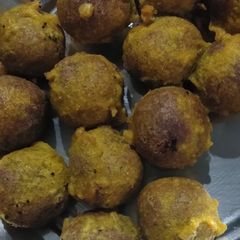 A picture of Mundri kothu moong dal balls.