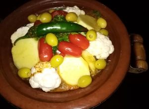 صورة لوصفة طاجين بالقرنبيط وبطاطس