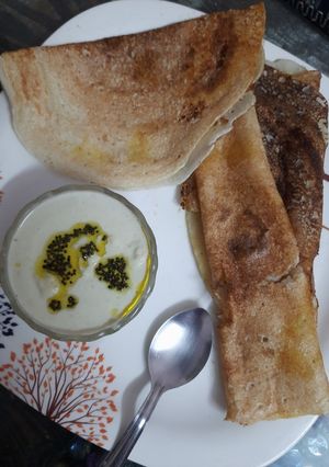 A picture of Rava dosa.