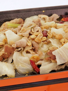 【multee摩堤_鑄鐵鍋料理】宮保回鍋肉 的食譜成品照片