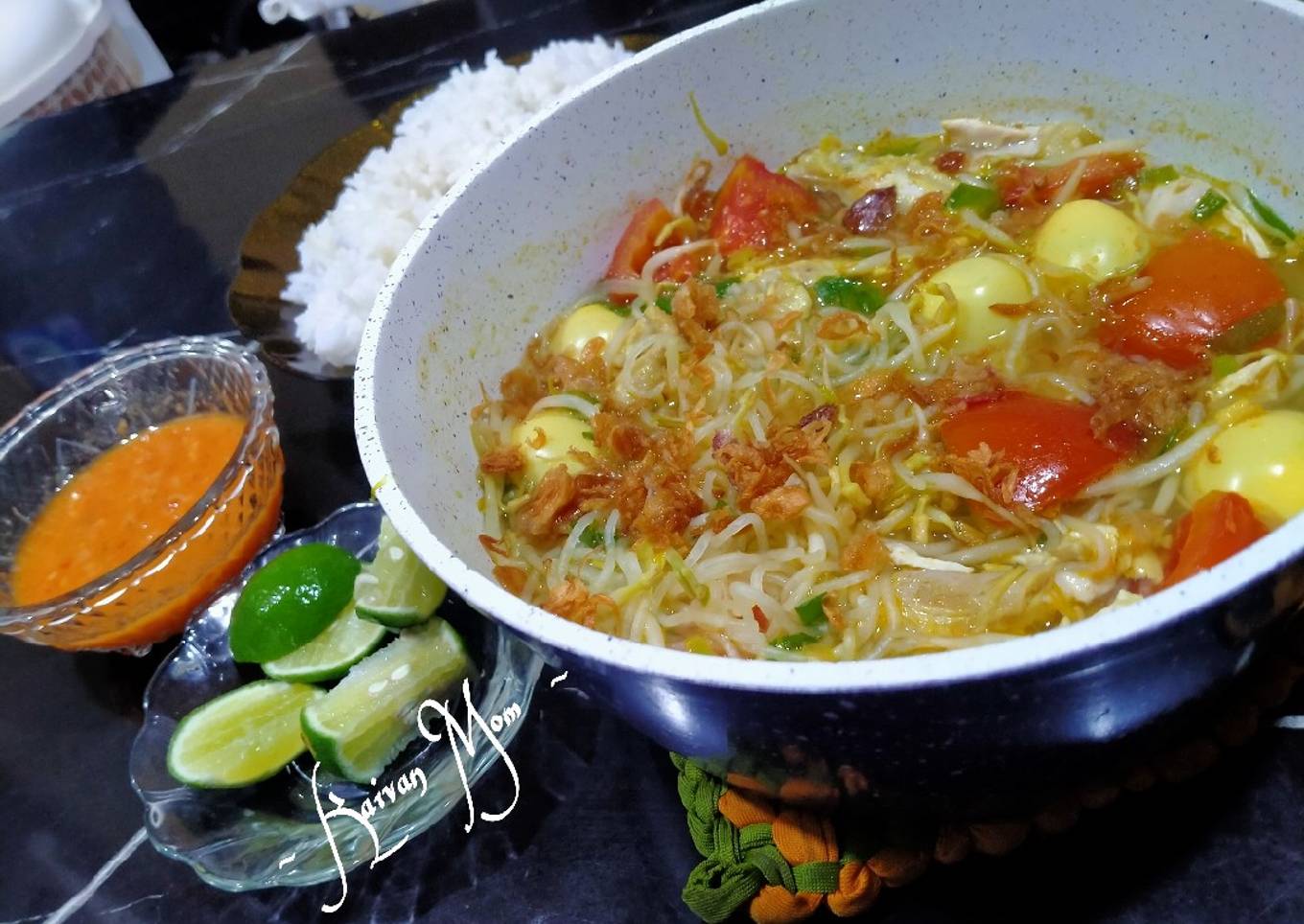 Soto ayam bumbu instan