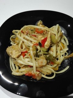 Una foto de Tallarines con sabor oriental