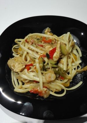 Una foto de Tallarines con sabor oriental