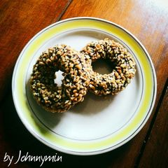 A picture of Chocolate Donut cake.