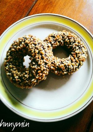 A picture of Chocolate Donut cake.