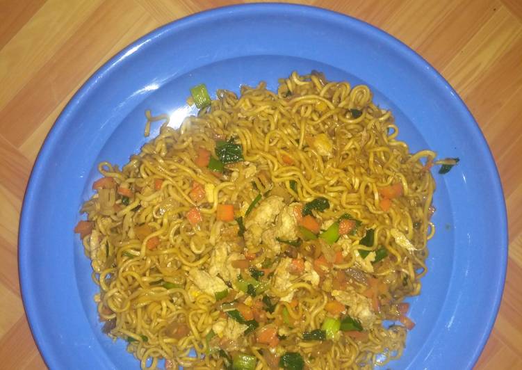 Bagaimana Menyiapkan Mie Goreng Simple, Menggugah Selera