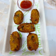 A picture of Paneer Capsicum Cutlets.