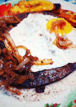 Una foto de Hígado Encebollado por amor a Cristo