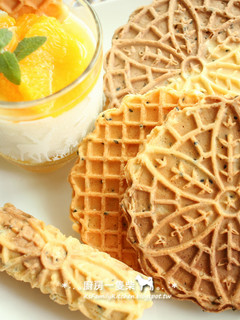 義式芝麻薄餅(Pizzelle Cookies) (無泡打粉) 的食譜成品照片