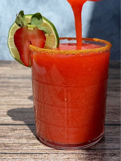 Una foto de Granizado de fresa 🍓 y sandía 🍉🤪🤪🤪