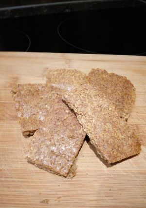 A picture of Linseed Crackers Vegan/Keto.