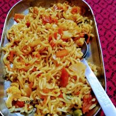 A picture of Atta (wheat flour) Noodles with veggies.