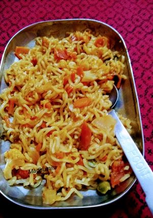 A picture of Atta (wheat flour) Noodles with veggies.