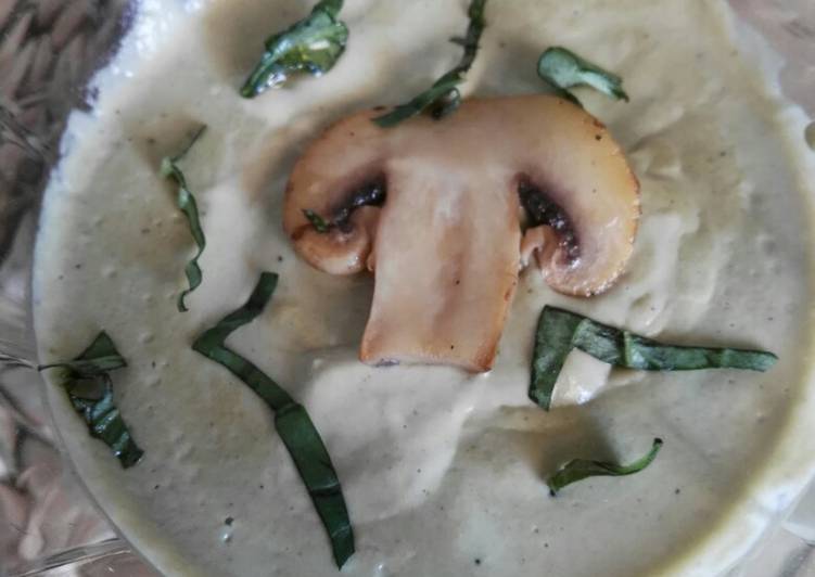 Salsa de champiñón y albahaca