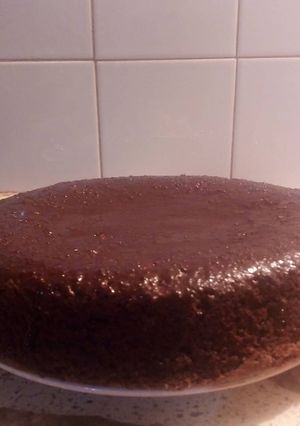 Una foto de Torta de cacao con glacé de chocolate