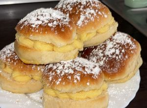 Foto principal de Bollitos de Leche con Crema Pastelera